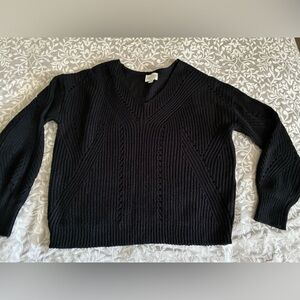 Jun & Ivy Black V-Neck Cable Knit Sweater - Women